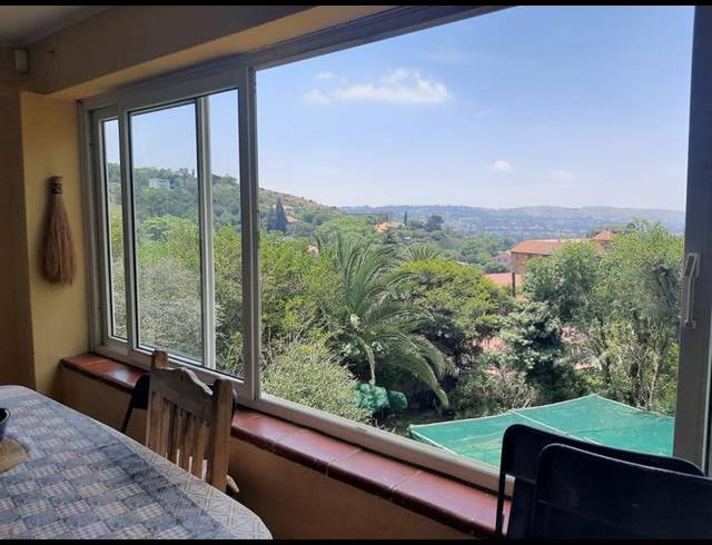 5 BEDROOM HOUSE FOR SALE IN KENSINGTON